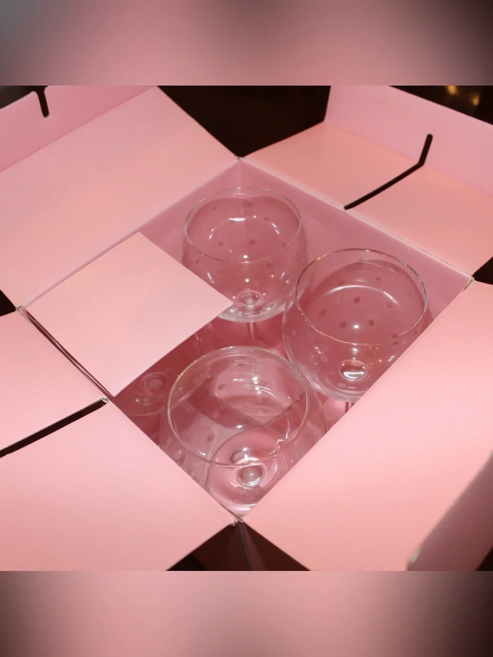 Kate Spade New York Polka Dot Wine Glass Set of 4 NIB